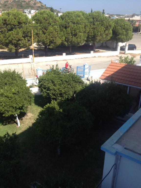 Manos Pension Φαληράκι Εξωτερικό φωτογραφία
